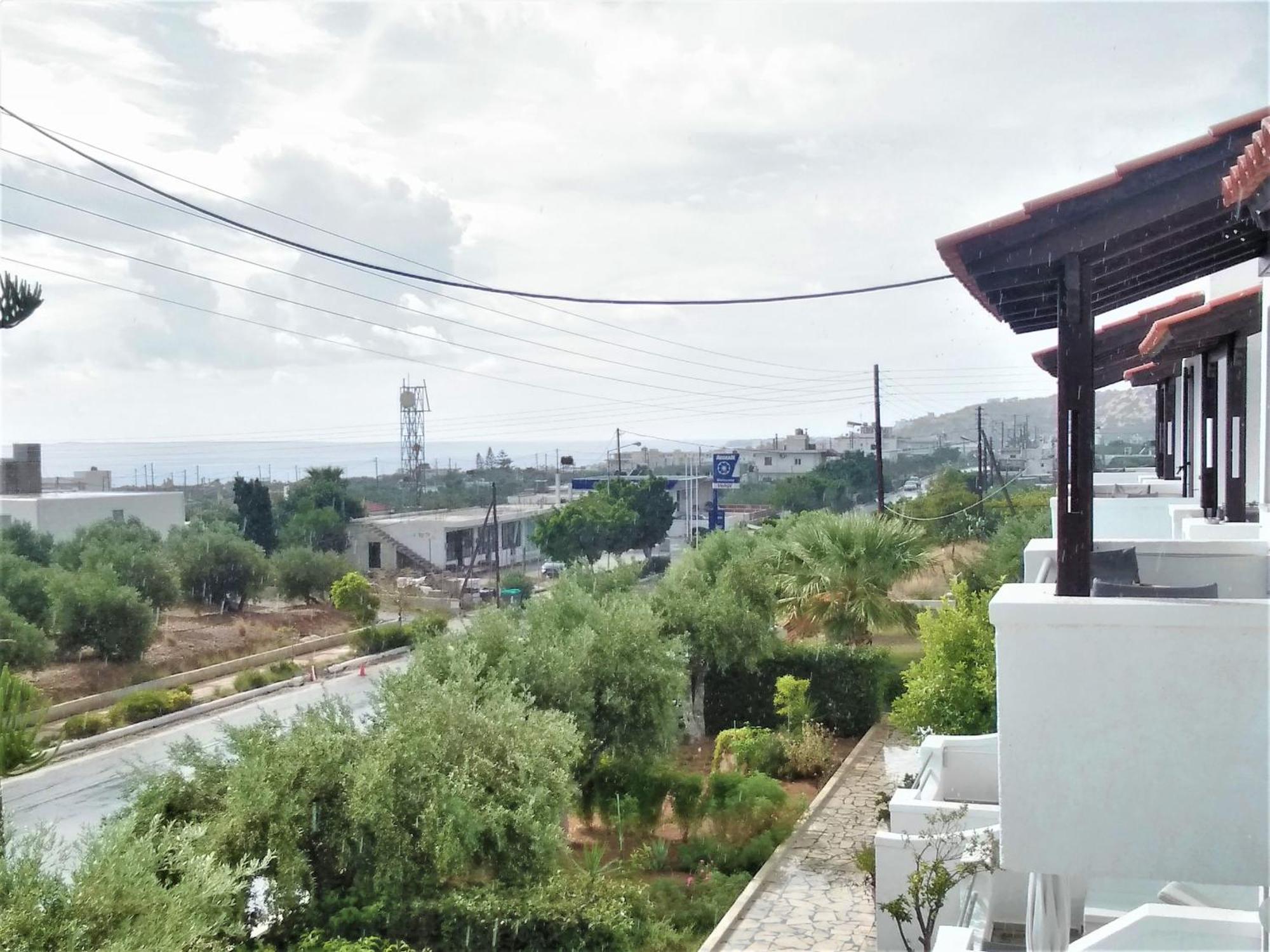 New Aurora Apts Studios Ferma Dış mekan fotoğraf