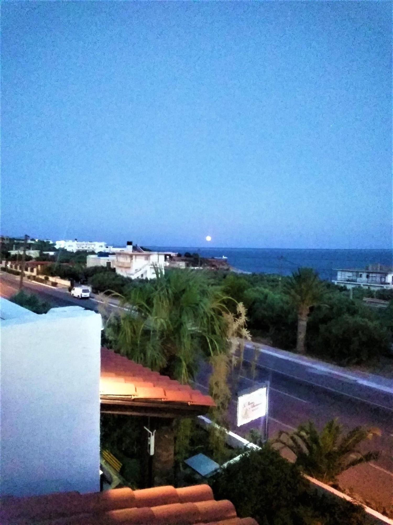 New Aurora Apts Studios Ferma Dış mekan fotoğraf
