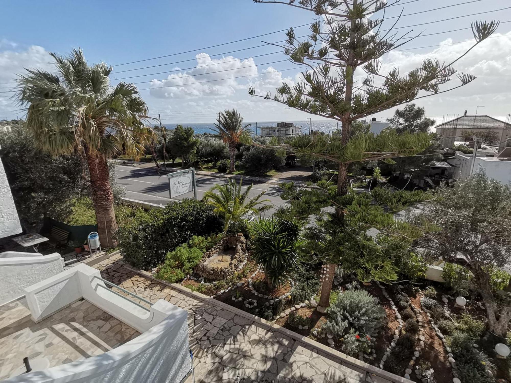 New Aurora Apts Studios Ferma Dış mekan fotoğraf
