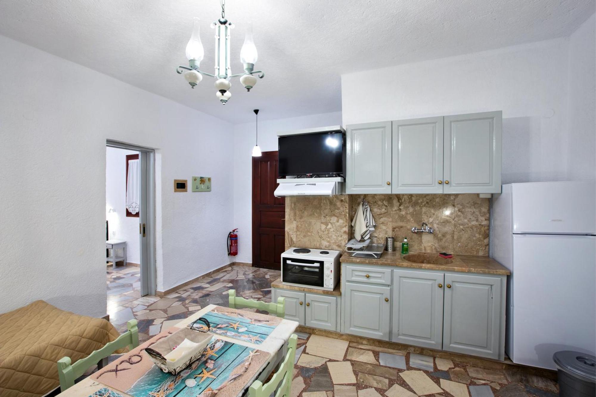 New Aurora Apts Studios Ferma Dış mekan fotoğraf