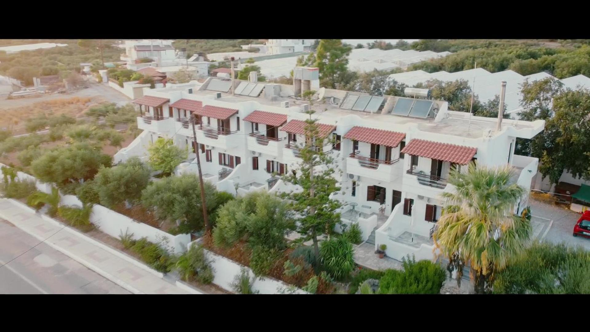 New Aurora Apts Studios Ferma Dış mekan fotoğraf